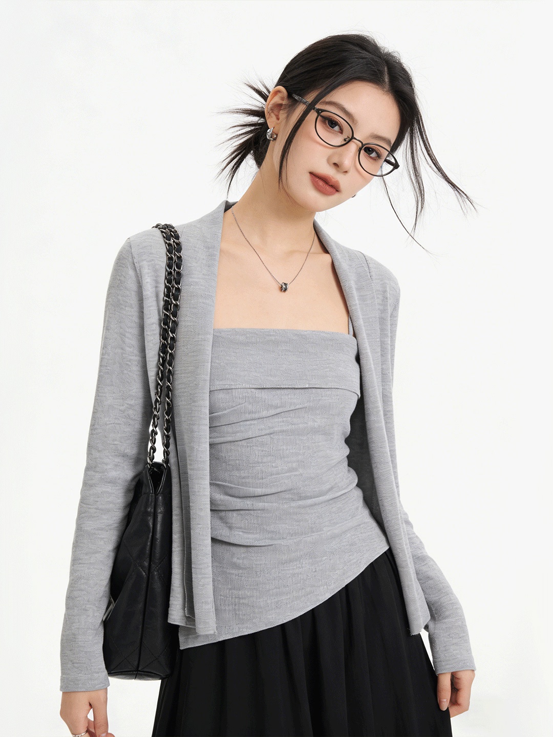 Korean Lifestyle & Kids Boutique - Lush Life เสื้อคาร์ดิแกนถักแบบสั้นที่เหมาะกับผิว ชุดสองชิ้นสไตล์เกาหลี ระบายอากาศได้ดี ชุดลำลองสำหรับผู้หญิง